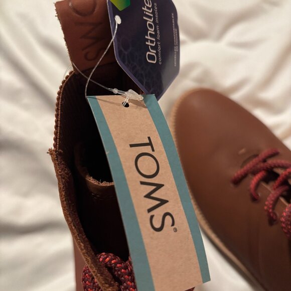 TOMS Frankie Oiled Nubuck Boots - Picture 3 of 8